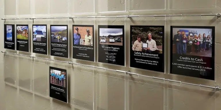 Hook-on Acrylic Info/Poster Displays for Horizontal Rod System