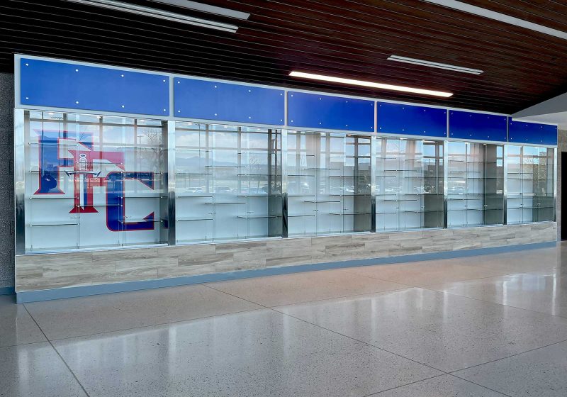 C5033 — Glass Casework Display with Cable Suspended Shelf System