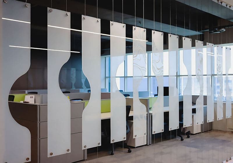 DC1814 — Office Partition Design Concept | Decorative Acrylic Paneling with Cable Hanging System