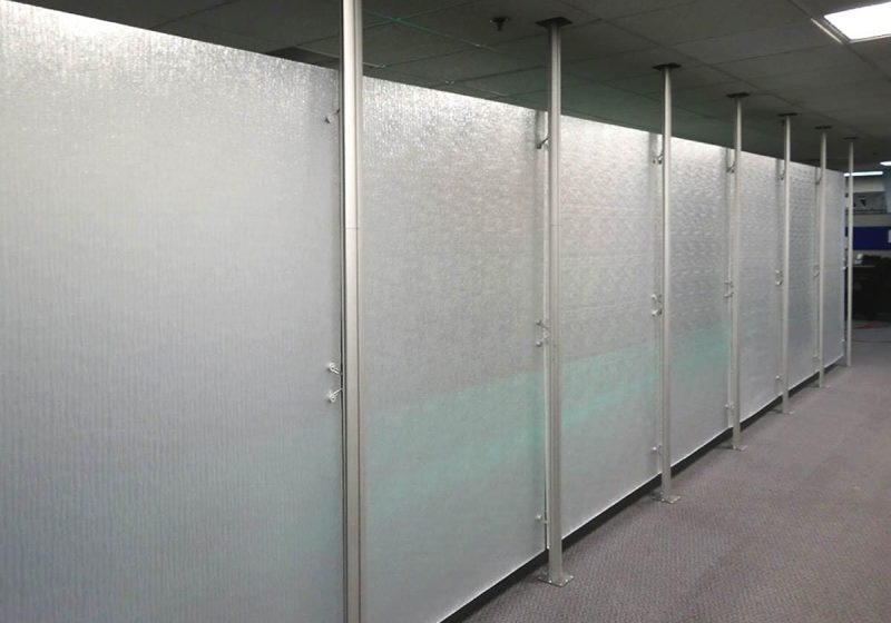 M3100 — Modular Partitioning With Textured Glass