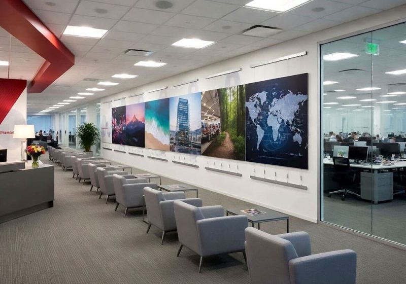 P2015 — Oversize Art-Photography Wall Display with Rail-Track Tension Cable Systems | Design Concept